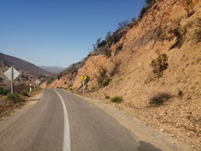 MOP ejecuta obras para evitar derrumbes y cortes de carreteras