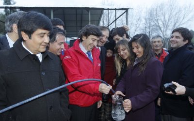 Ministro Golborne supervisa funcionamiento de las nuevas obras del sistema de agua potable rural de Las Dichas