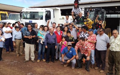 Ministro Laurence Golborne concluye visita a Isla de Pascua junto a pescadores de caleta Hanga Piko