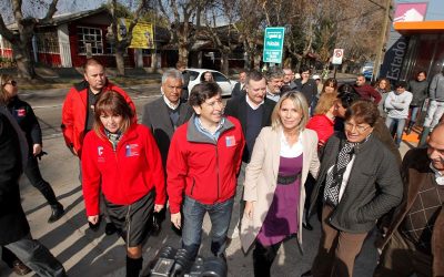 Ministro Golborne informa avances de proyecto de construcción de Ruta 60 CH a habitantes de Panquehue en la Región de Valparaíso